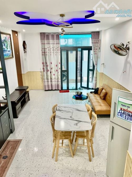 Bán nhà 3 tầng đường ( 7m5) Phạm Đình Hổ - Gần Kinh Dương Vương. DT100M2 – Giá 9.8 TỶTL.