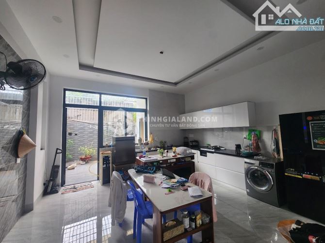 BÁN CĂN NHÀ 2 LẦU KIÊN CỐ KHU NỘI BỘ TRẦN KHẮC CHUNG_P7_NGANG 5.2M_106M2_GIÁ 11TY5