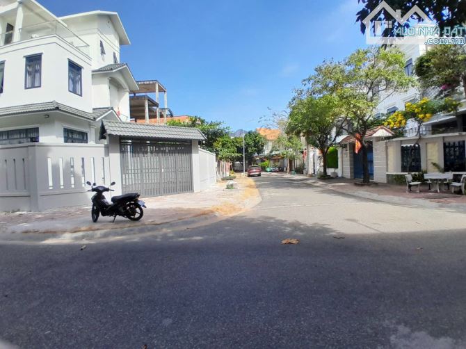 🌿BÁN BIỆT THỰ ĐỒI 2 - PHƯỜNG 10 VŨNG TÀU– GÓC 2 MẶT TIỀN