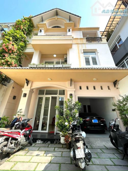 Biệt thự mặt tiền số 7 đường số 14, tân thuận đông. DT: 8x24m, 3 Lầu,ST đường 16m -27 tỷ