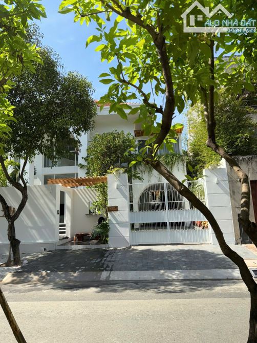 Giảm sốc 10 tỷ, Biệt thự An Phú An Khánh Q2, 200m2 (10 x 20m) 3 tầng, 5PN,giá chỉ 220tr/m2