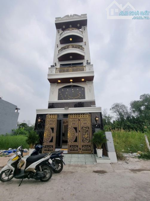 Nhà 5 tầng 5x19m, có thang máy, Khu Saigon South Village 1181 Lê Văn Lương