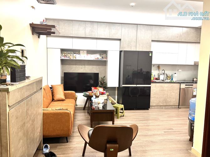 Bác em cần chuyển nhượng lại căn hộ 2PN 80m2 chung cư KĐT Nam Cường – chỉ 6.3 tỷ full NT