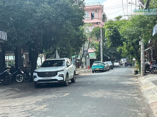 CHDV 6 lầu mới ngang 7m 148m2 17PN full NT HXT Quang Trung gần chợ HTT chỉ 24.9 tỷ.