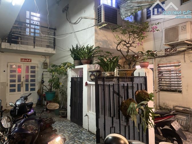 BIỆT THỰ CỔ TT QUẬN 5 -NGHĨA THỤC NGAY TRẦN HƯNG ĐẠO- 170M2, NGANG 13.8M - GIÁ 37 TỶ TL