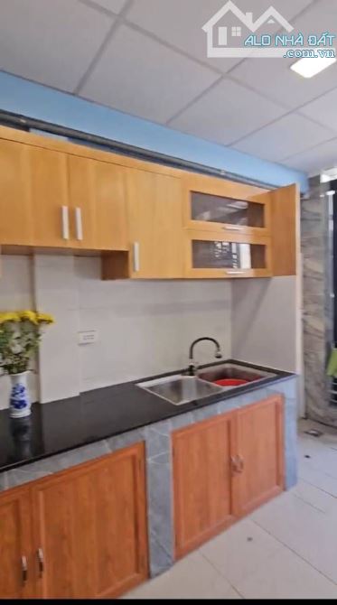 BÁN TẦNG TRỆT LÔ CHỮ CHUNG CƯ THANH ĐA BÌNH THẠNH - GIÁ 2TY770