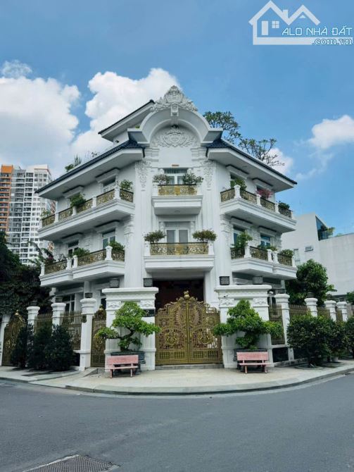 Bán Biệt Thự Đường Nguyễn Văn Hưởng Thảo Điền - 4 Tầng - 12x18m- HĐT 150 triệu - Giá 62 tỷ