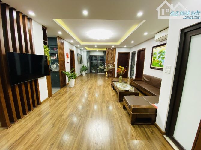 HIẾM 1.02!! BÁN TÒA NHÀ LIỄU GIAI TOWER - KHU PHỐ VIP BA ĐÌNH - 856M2 - 2 NGỦ - VIEW ĐẸP
