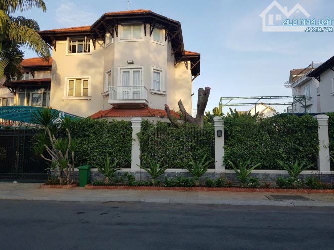 Bán Biệt Thự VIP MT ĐS 87A, Thủ Thiêm Villa Q2, DT 25x22m CN 550m2, 3 tầng Hồ Bơi - 95 Tỷ