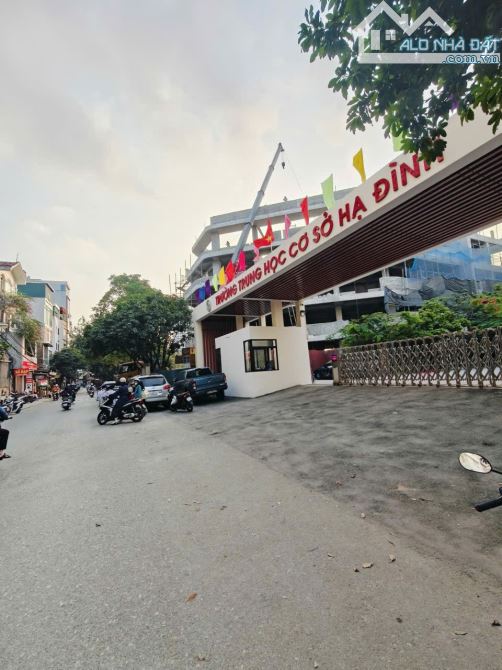 Nhà đẹp full nội thất xịn Hạ Đình, ngõ thông rộng 3m dân xây 32m2 x mtiền 7.5m.Giá 9.7 tỷ