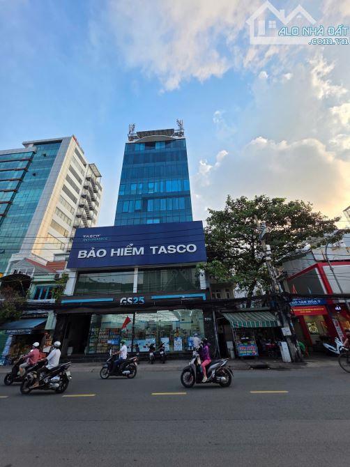 Bán Tòa nhà văn phòng mặt tiền Cách Mạng Tháng Tám, 17 x 27NH30. HẦM 10 TẦNG. Giá 180 tỷ