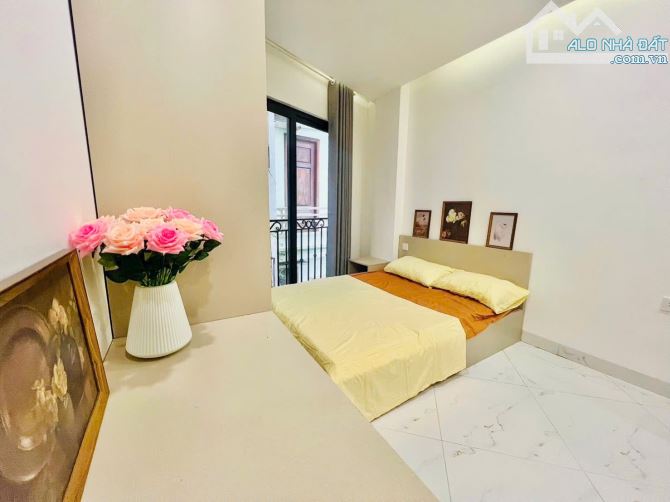 Dòng tiền 1 tỷ/ năm. Toà CCMN Xã Đàn 85m2 *7T * 21pkk, ngõ thông, 3 thoáng,full nội thất .
