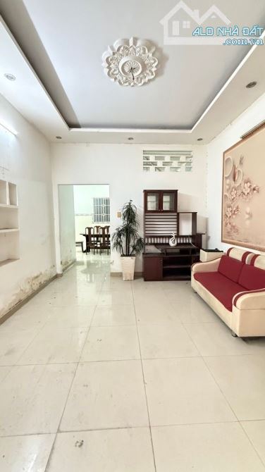 GẦN CHỢ TÂN TRỤ - 60M2 - 2 TẦNG - NGANG 4.1M NỞ 7M - NHỈNH 5 TỶ