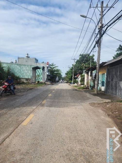 Bán xưởng mặt tiền Thạnh Xuân 52, Quận 12, 747m2, 29 tỷ