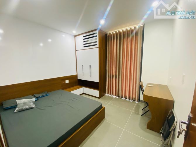 BÁN NHÀ 04 TẦNG LÔ GÓC KHU TDC PHÚ XUÂN 26 HA TP THÁI BÌNH