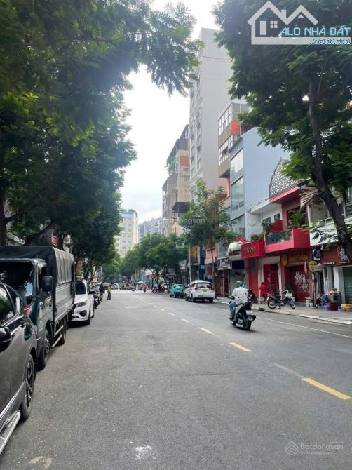 Rẻ.! Nhà 2 MT Lý Tự Trọng chỉ hơn 800tr/m2 - 4x20m - 3 Tầng Ngay Chợ Bến Thành.!