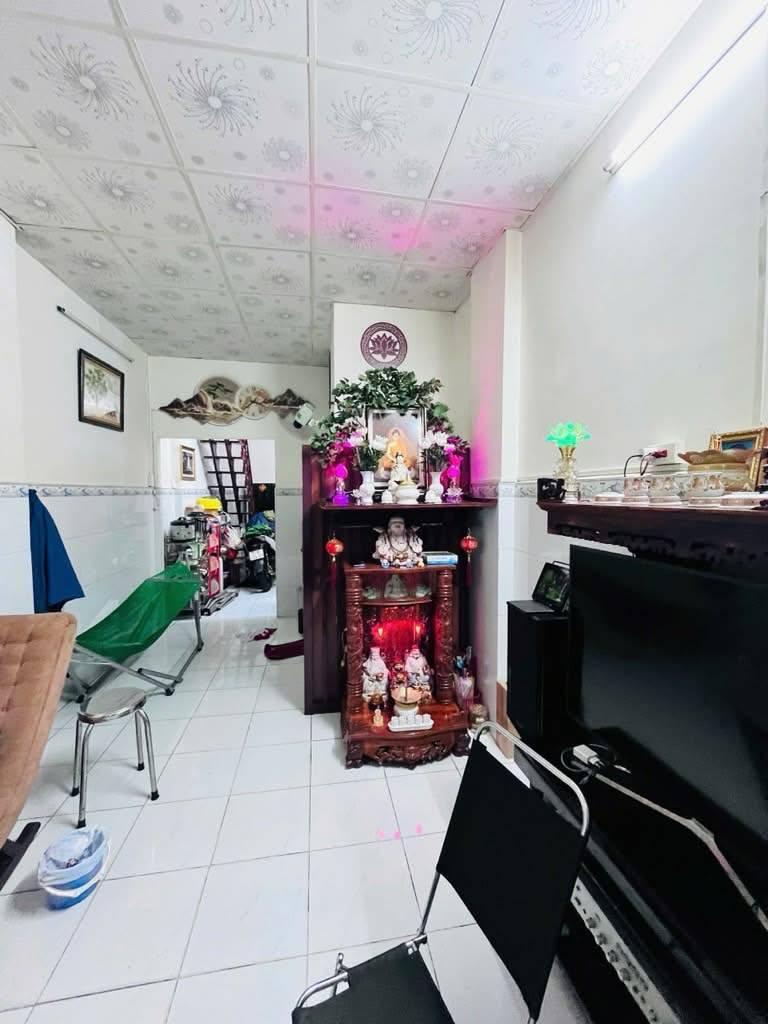 Bán nhà riêng đường Bãi Sậy Quận 6, gần chợ Bình Tây, DT 41m², giá 4.3 tỷ