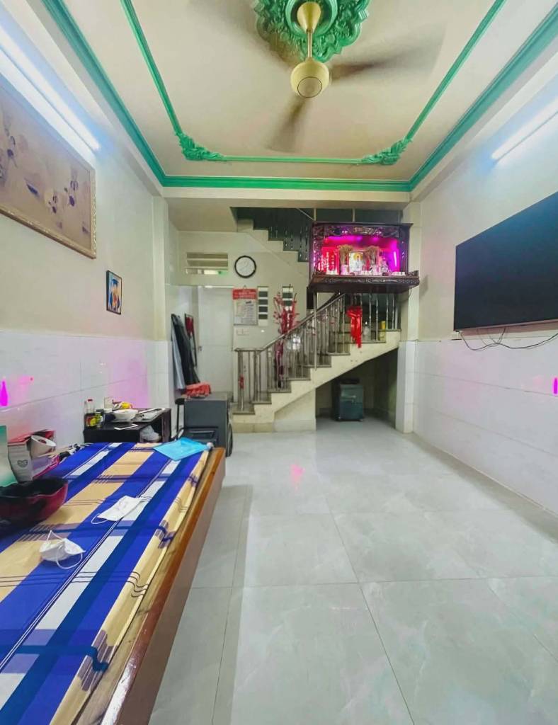 Bán nhà riêng đường Hậu Giang Quận 6, DT 32m², 2 tầng, giá 4.6 tỷ