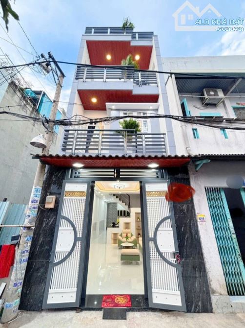 Bán nhà Phạm Thế Hiển, P4,Q8 4x15 sổ riêng 3 Tấm 4PN 3WC hẻm xe hơi