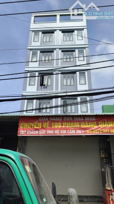 Cần bán căn hộ dịch dụ mặt tiền kinh doanh 8x26m 18 phòng lớn Thu nhập 90 tr/tháng 22 tỷ