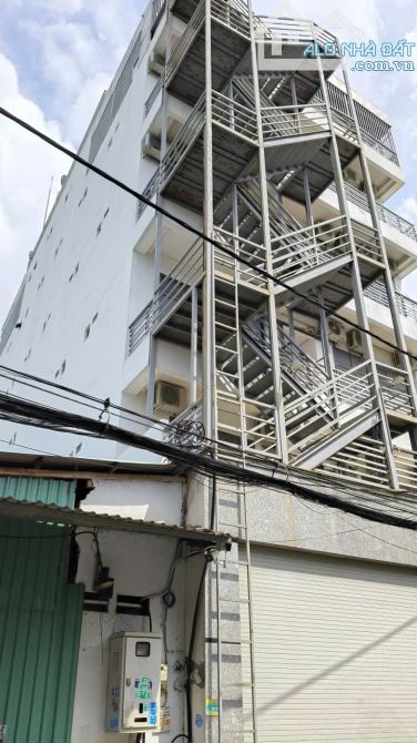 Cần bán CHDV 68 phòng ngay Lê Trọng Tấn 1 hầm 5 lầu sàn 1500 m2 HĐT 200 triệu giá 40 tỷ TL