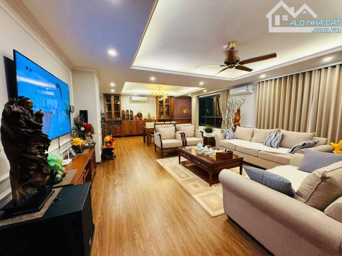 Bán căn hộ 3 ngủ, 169 m2 Udic Westlake,Võ Chí Công, Phú Thượng,Tây Hồ chỉ 14 tỷ bao phí