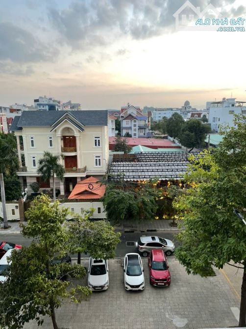 Bán căn hộ, 118 m², Phường 10