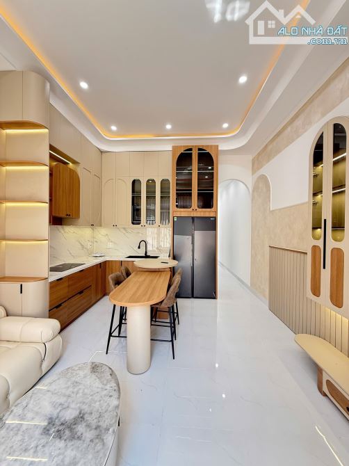 Cần Bán Căn Nhà Mới Xây Hẻm 41 Đường Lê Hồng Phong Phường Tân Tiến BMT