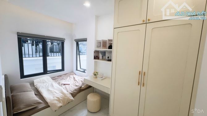 Tòa CHDV phố Trường Chinh, phân lô oto. 98m, 8T, 23P kk. DT 2 tỷ/năm