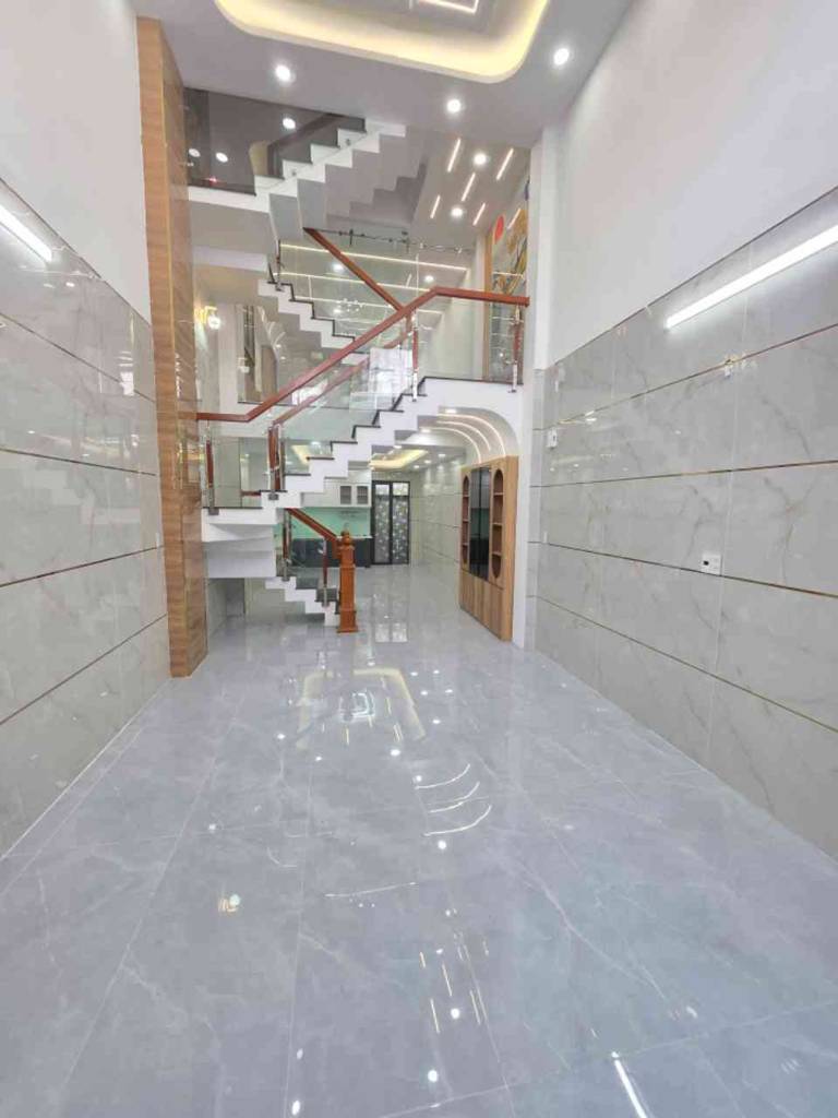 BÁN NHÀ HƯƠNG LỘ 2 BÌNH TÂN, GIÁP KHU TÊN LỬA, HẺM XE TẢI CÓ LỀ ĐỖ CỬA 24/7, NHÀ ĐẸP Ở NGAY