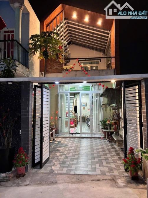 🔥BIỆT THỰ 140M2 NGAY ĐINH ĐỨC THIỆN - Ô TÔ NGỦ NHÀ- NỘI THẤT XỊN - GIÁ CHỈ 5.8 TỶ 🔥