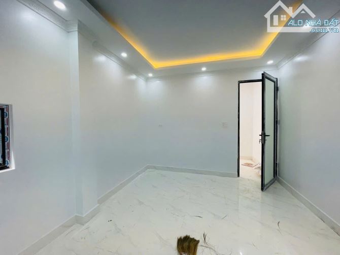 BÁN NHÀ VIP HOÀNG MAI – Ô TÔ ĐỖ CỔNG – 20M Ô TÔ TRÁNH – NHÀ MỚI ĐẸP Ở NGAY – 6.86 TỶ