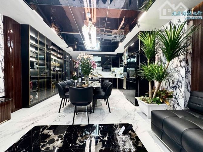 BÁN TOÀ NHÀ VĂN PHÒNG 6 TẦNG CHO THUÊ, ĐƯỜNG BẠCH ĐẰNG, NGANG GẦN 5M, CHỈ 67,6 TỶ