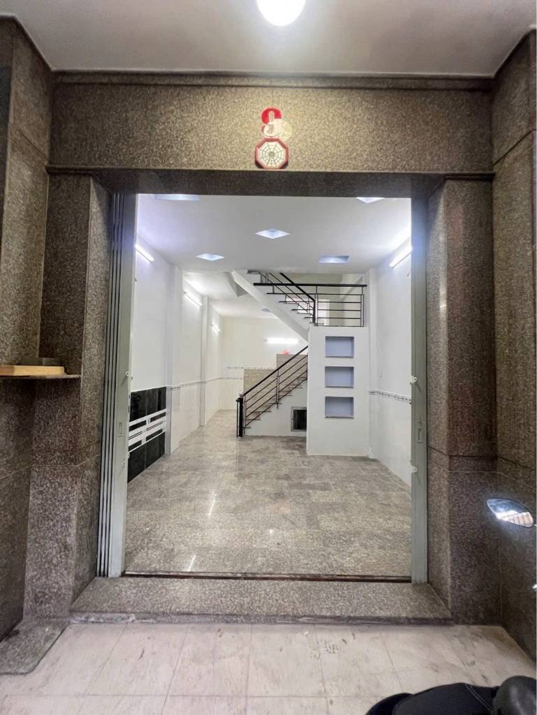 Bán nhà Nguyễn Văn Luông Quận 6, cạnh công viên Bình Phú, 45m2 3 tầng, nhỉnh 5 tỷ