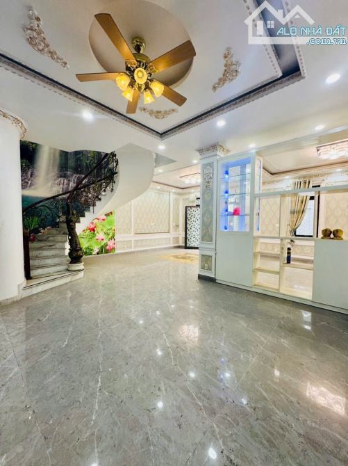 Bán Biệt thự diện tích khủng 341M2 vừa ở vừa KD CHDV cao cấp, Hẻm chuẩn 6M chỉ 30 tỷ TL