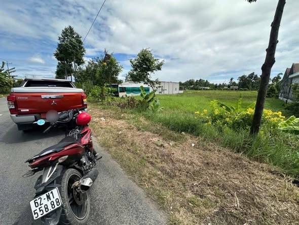 Bán đất đường Tỉnh 832, Tân Trụ Long An, diện tích 2667m² đất lúa có sẵn 217m² thổ cư
