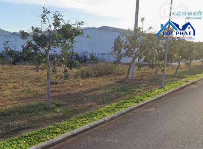 Bán đất khu công nghiệp Châu Đức Bà Rịa Vũng Tàu 13000m2 đã trả tiền 1 lần
