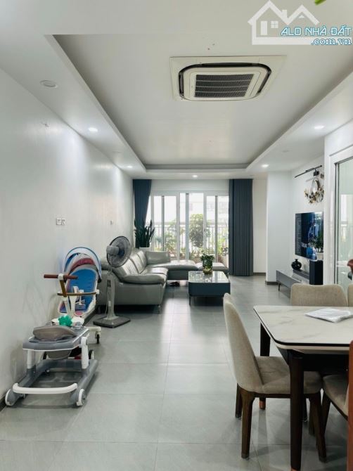 Căn hộ CC Thái Hà 70m, 2PN, 2Wc tầng cao full nội thất giá nhỉnh 6 tỷ