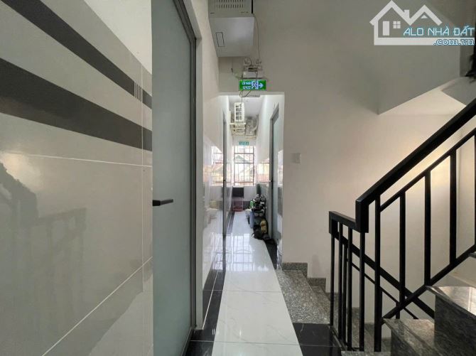 Bán CHDV 4 tầng 34 phòng, cho thuê 120tr/tháng, HXH đường 5 Tăng Nhơn Phú B. 150m2/22 tỷ.