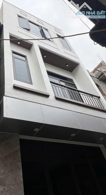 Bán nhà 3 tầng ngõ lê thanh nghị tphd.diện tích 45m mặt tiền 4,5m hướng nam nhà dân xây ki