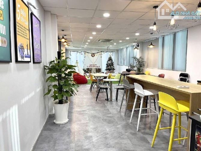 TÒA NHÀ VĂN PHÒNG 8 TẦNG - MẶT TIỀN NGUYỄN KIỆM -P.9 - PHÚ NHUẬN - DT: 5.1*40M – 55 TỶ
