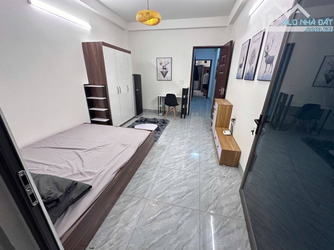 MỞ BÁN XUẤT NGOẠI GIAO!!! CCMN PHỐ TU HOÀNG ĐH CÔNG NGHIỆP HN - 6 TẦNG 15PKK CHỈ HƠN 12 TỈ