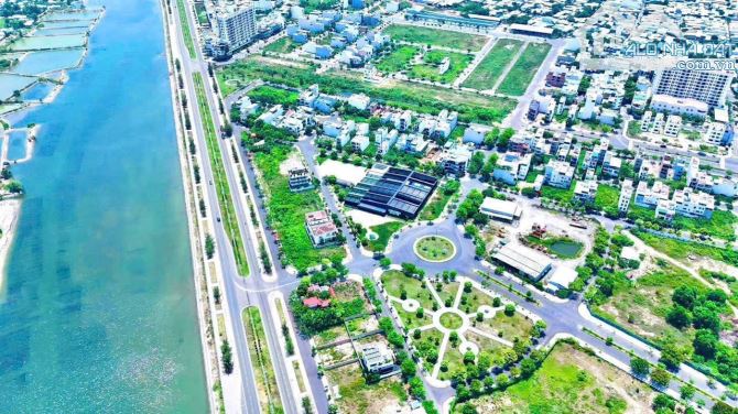 Bán nhà 3 tầng KĐT An Bình Tân, Phước Long, Nha Trang, full nội thất gỗ giá 9.2 tỷ sổ hồng