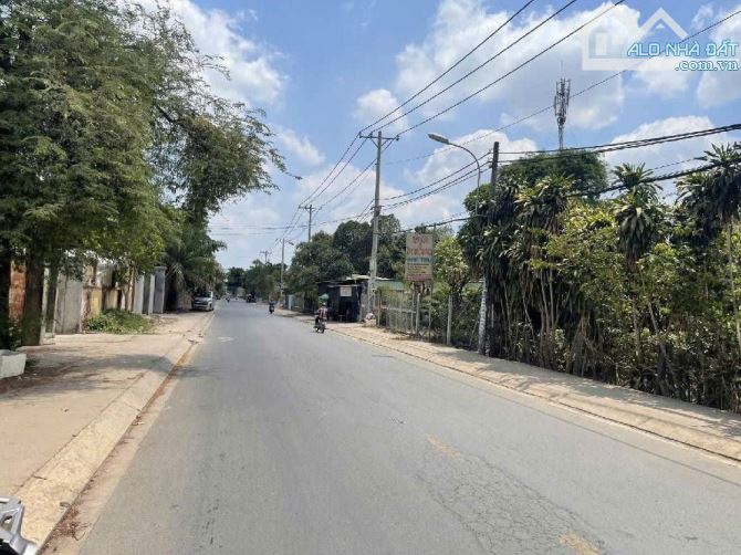 Bà Điểm Đất kho xưởng 1.432m2 MT Phạm Văn Sáng ngang 24m – dòng tiền ngay giá 21tỷ