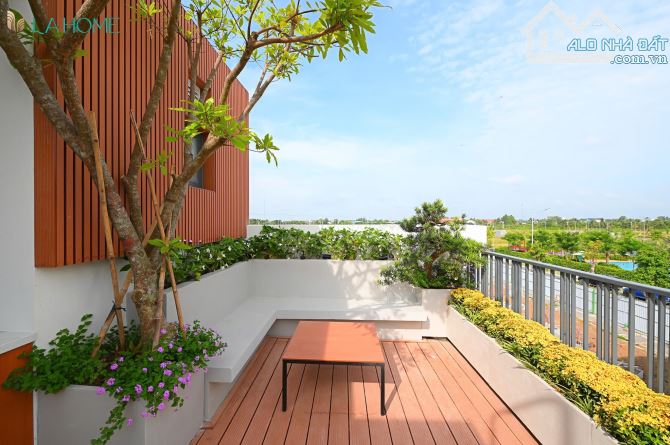 Bán Nhà phố giáp TP.HCM – Võ Văn Kiệt 5 phút – Giá từ 4,1 tỷ