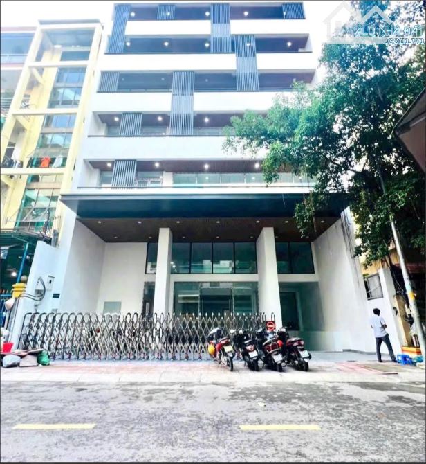 bán toà nhà văn phòng- mt hồ xuân hương,q3- ngang 15m- dtsd: 1,900 m2- giá: 375 tỷ
