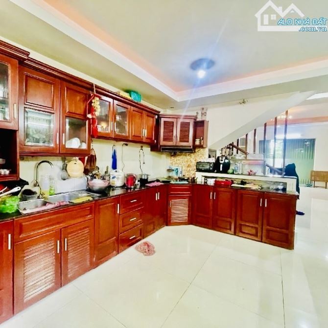 Bán nhà 4 tầng ful nội thất đường Nguyễn Du gần Sông Hàn, phố đi bộ Bạch Đằng.Giá 12 Tỷ