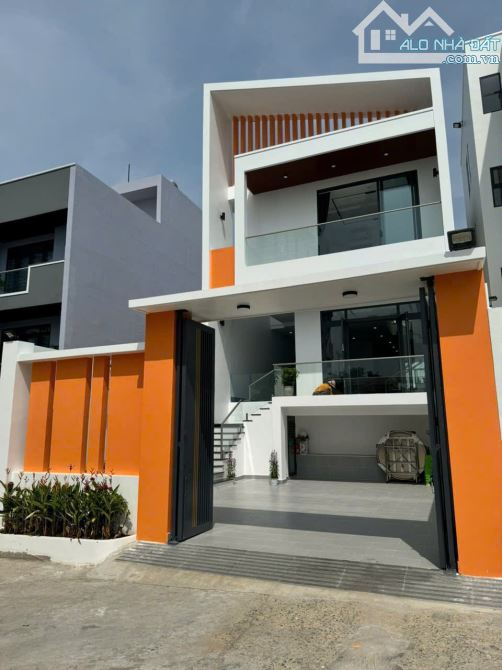 BÁN BIỆT THỰ VIEW TRƯC DIỆN BIỂN ĐƯỜNG NỘI BỘ 8M KHU TRẦN PHÚ VŨNG TÀU