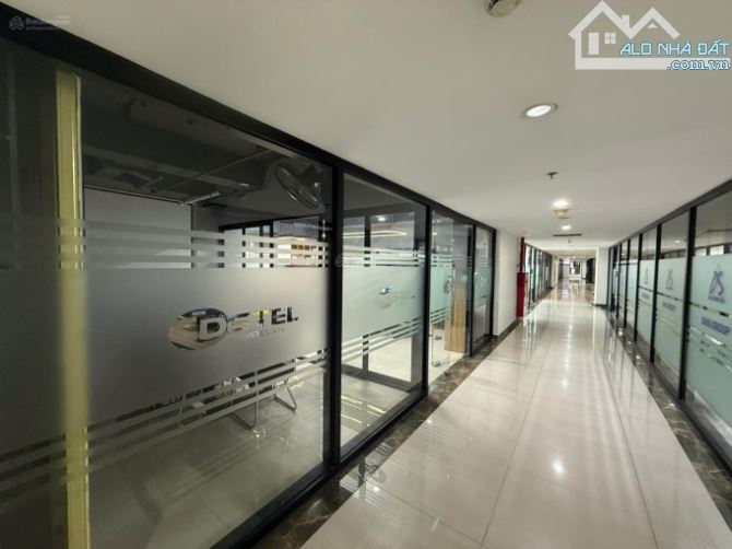 Bán Gấp sàn văn Phòng mặt phố Giảng Võ, Ba Đình. Dt 471m2, sổ đỏ lâu dài