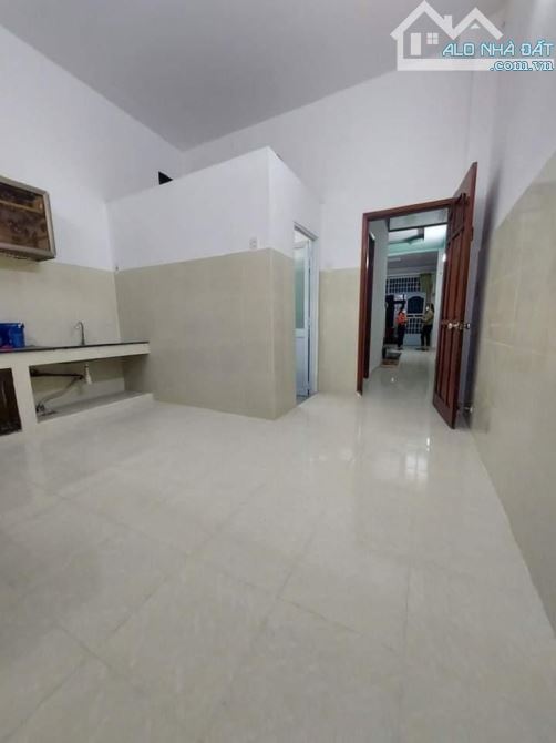 Bán nhà Lạc Long Quân, Quận 11 – 54m2, ngang 4m, 3PN, chỉ 5 tỷ nhỉnh